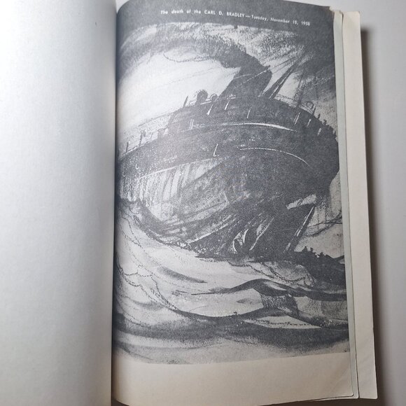 Great Lakes Shipwreck & Survival Edmund Fitzgerald Freighter Superior Storm Stor - Picture 3 of 14